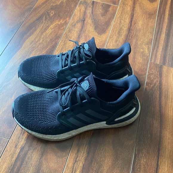 running shoe - Picture 2 of 4